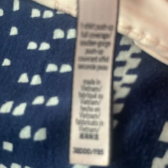 38DDD Victoria Secret T Shirt Push Up - Picture 3 of 5